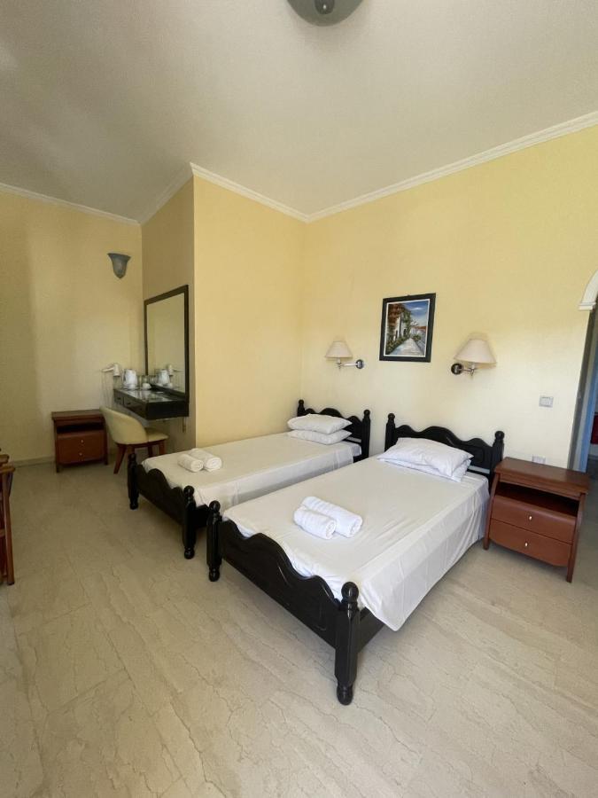 Christina Hotel 메손기 외부 사진