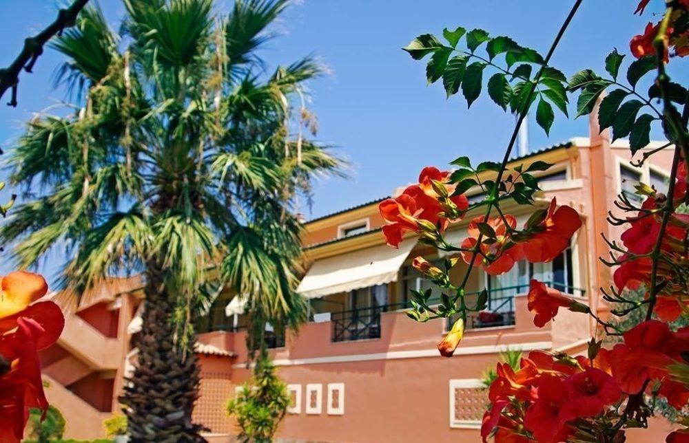 Christina Hotel 메손기 외부 사진